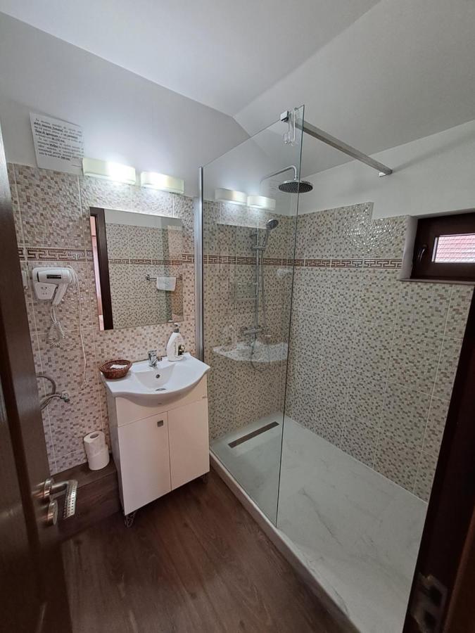 فندق Alexander House ديفا المظهر الخارجي الصورة