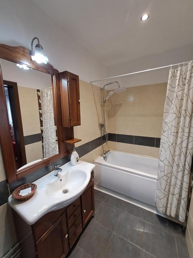 فندق Alexander House ديفا المظهر الخارجي الصورة