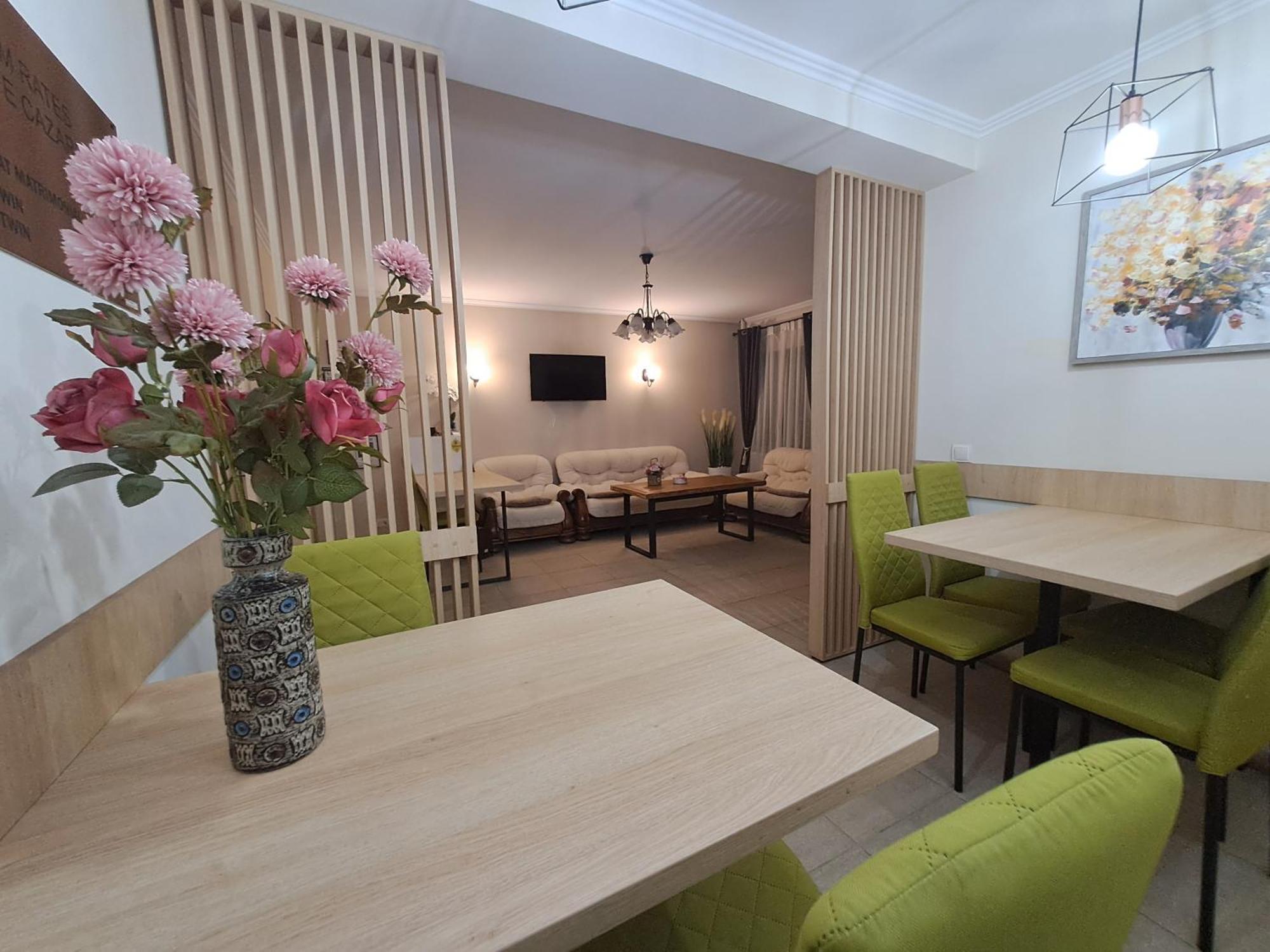 فندق Alexander House ديفا المظهر الخارجي الصورة